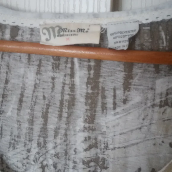 Miss Me Shirt . Miss me Tshirt scoop neck size medium wings and rinestone detail - Picture 2 of 5